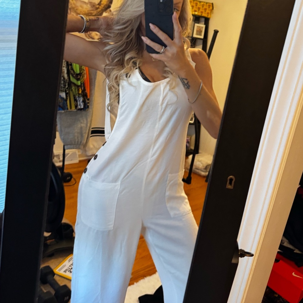 Women's White Jumpsuit size medium NWOT new overalls summer outfit CIDER - Picture 9 of 9